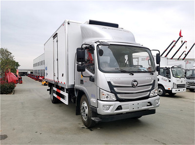 程力專用汽車 環(huán)衛(wèi)車輛與專用汽車的行業(yè)先鋒